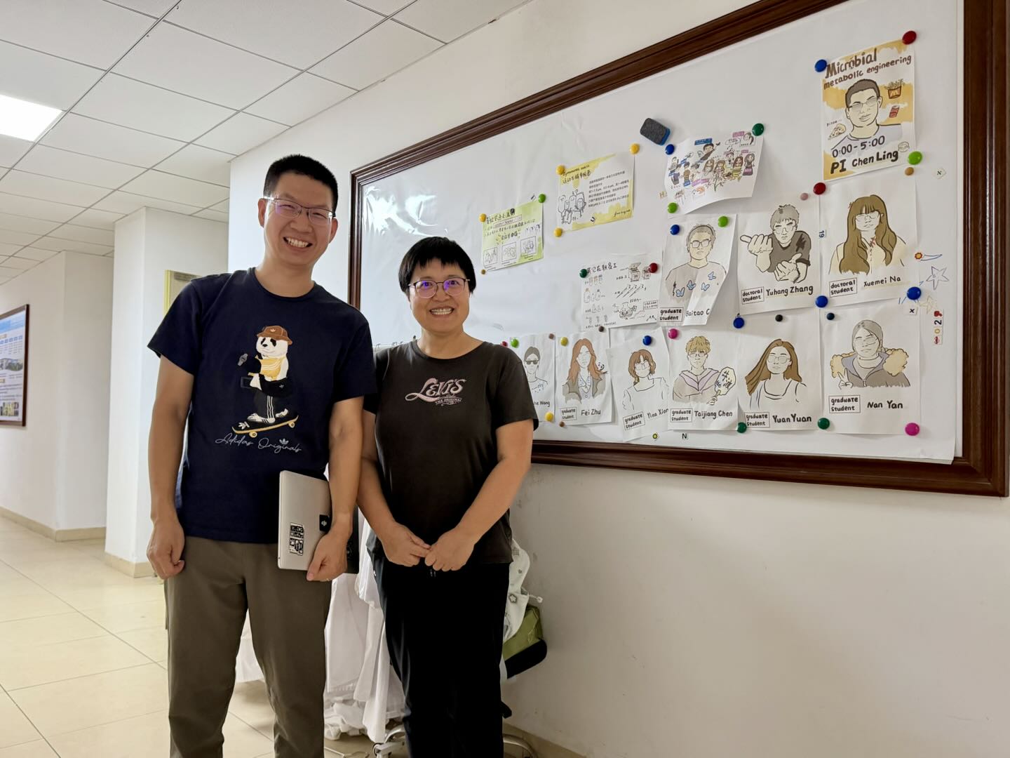 高彩霞研究员访问实验室